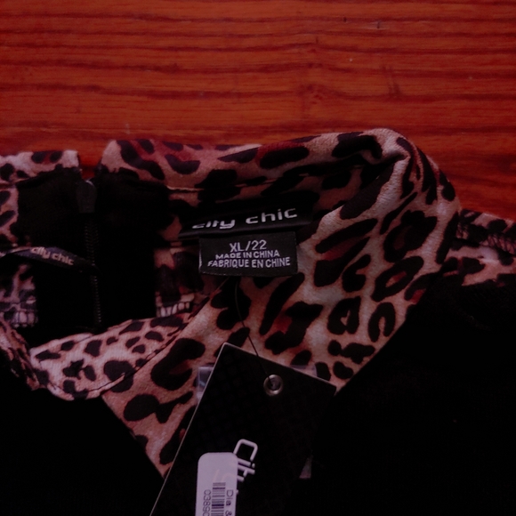 Women's Skirted Sweater - Picture 1 of 2